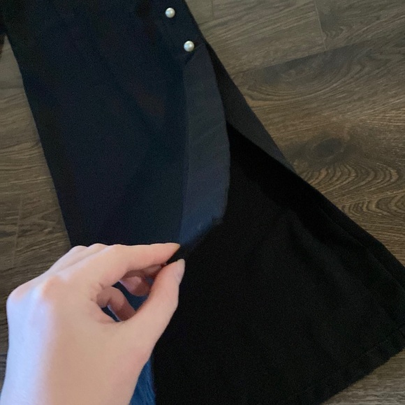 Black Pants w Pearl Detail - Picture 2 of 2